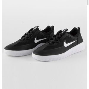 Mens NIKE SB Nyjah Free 2 Skate Shoes